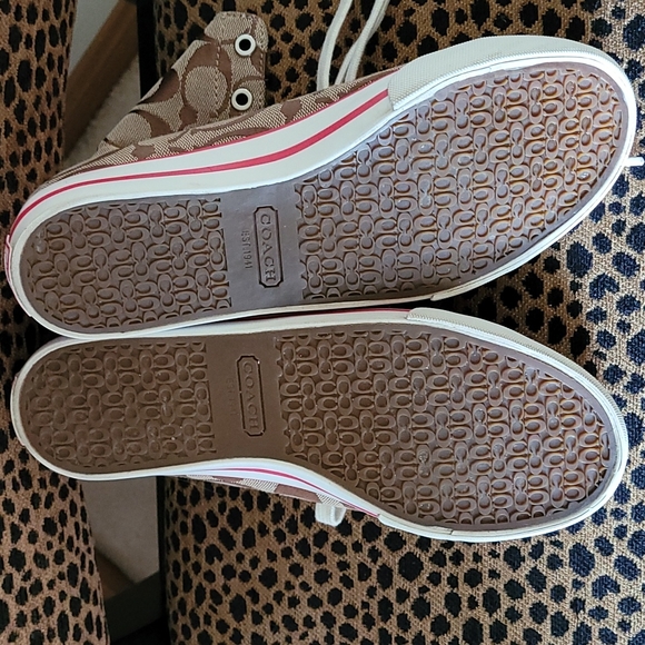 Coach Bonney Poppy High tops in traditional brown "C" pattern. Size 6 - Picture 5 of 10
